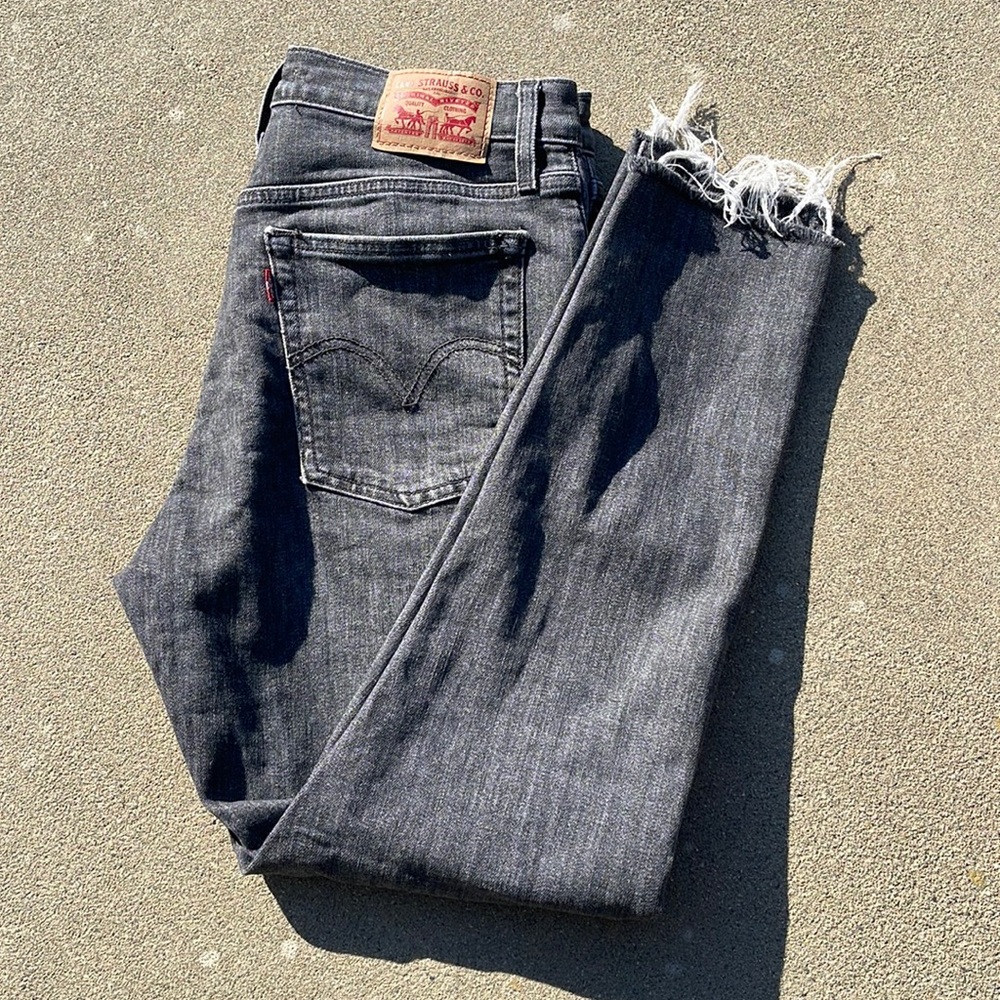 Womens Levi’s wedgie skinny jeans -30